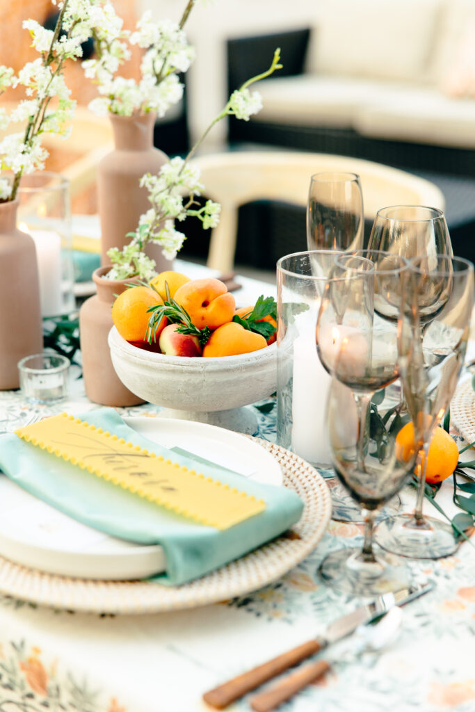 Summer citrus tablescape for laid back and elegant wedding